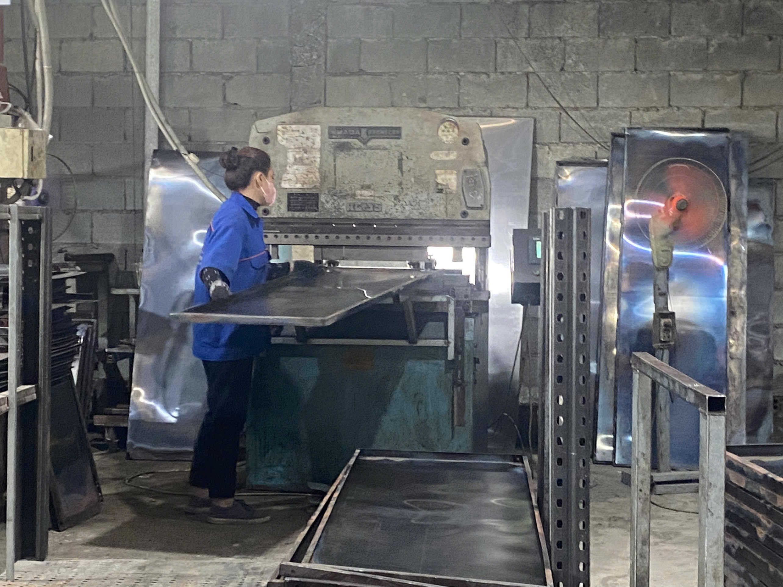 Bending machine 2
